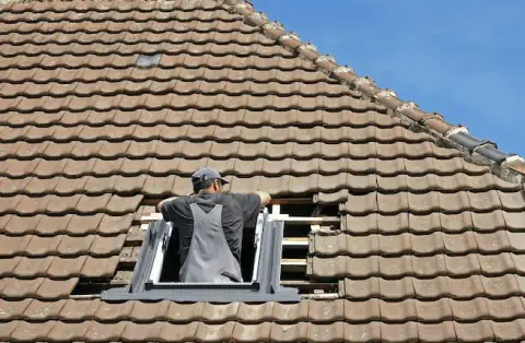 Pose de velux - Saint-Maurice-en-Rivière